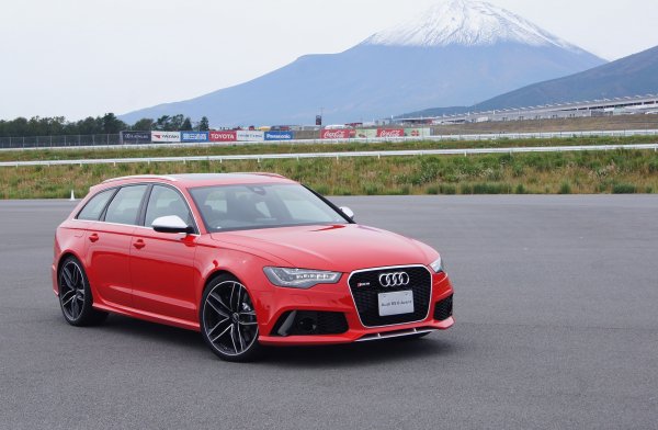 AUDI RS6 AVANT (2013г.)