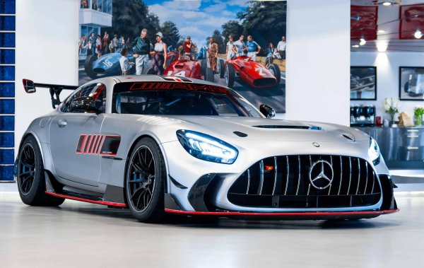 MERCEDES-BENZ AMG GT TRACK SERIES (2022г.)