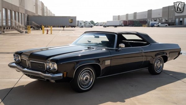 OLDSMOBILE DELTA 88 ROYALE CONVERTIBLE (1973г.)