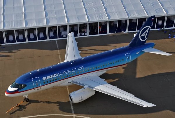SSJ-100