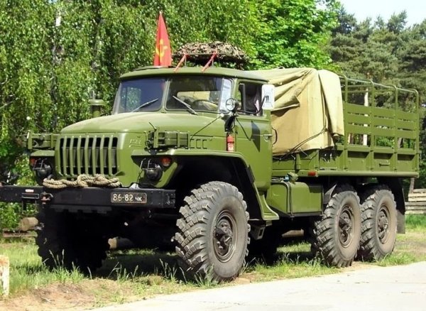 УРАЛ-4320