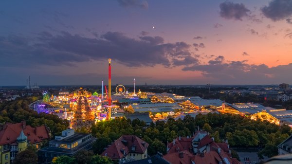 MunichBeerfest ROW5521501764 UHD