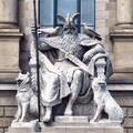 Крутая скульптура Одина в Ганновере.jpg