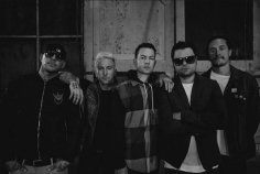 Hollywood Undead - Apologize Instrumental iTunes PreOrder Exclusive Bonus Track