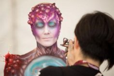 102546756 bodypainting epa 2