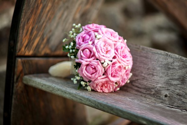 wedding-bouquet-flowers-roses-589