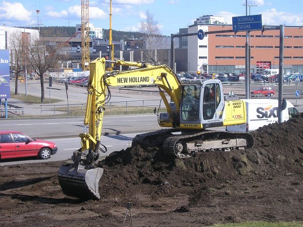 NEW HOLLAND E175