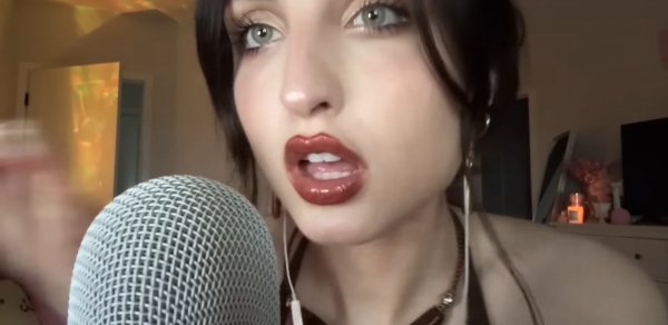 Beebee asmr - ASMR Upclose Clicky Mouth Sounds,Nail Tapping,
