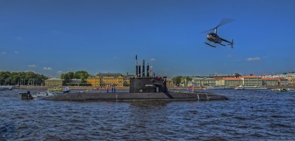 30-8304713-sankt-peterburg-neva-28.7.2013-g