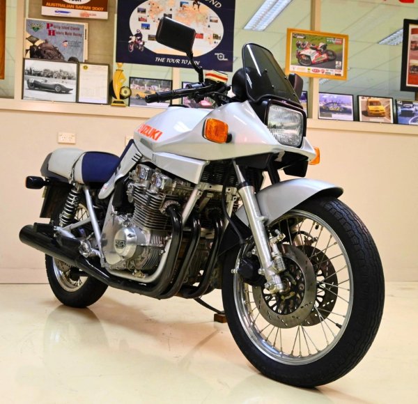SUZUKI GSX1100S KATANA (1981г.)