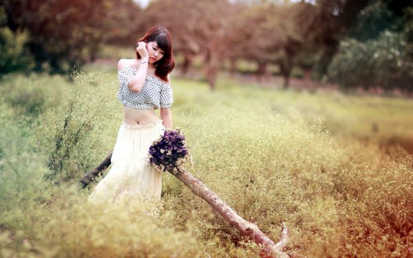 Beautiful girls wallpapers (229)