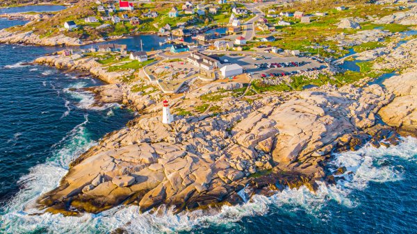 PeggysCove ROW1535272828 UHD