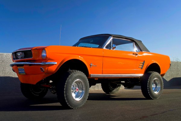 Ford Mustang 4x4 Muscle Car