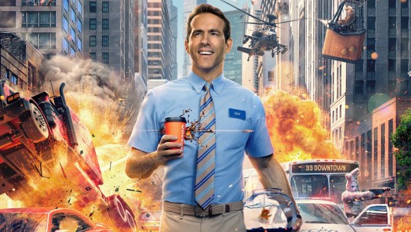 Free-guy-movie-poster-ryan-reynolds 4K-7.623