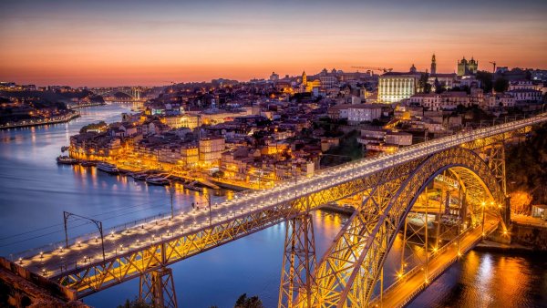 porto-portugaliia-most-reka-doma-ogni-panorama