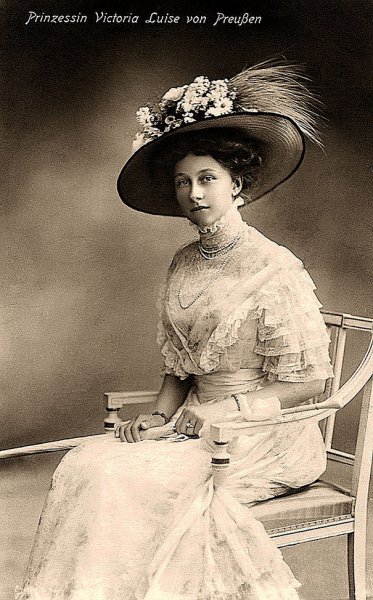 zhenskaya-krasota-v-retro-otkrytkah 27
