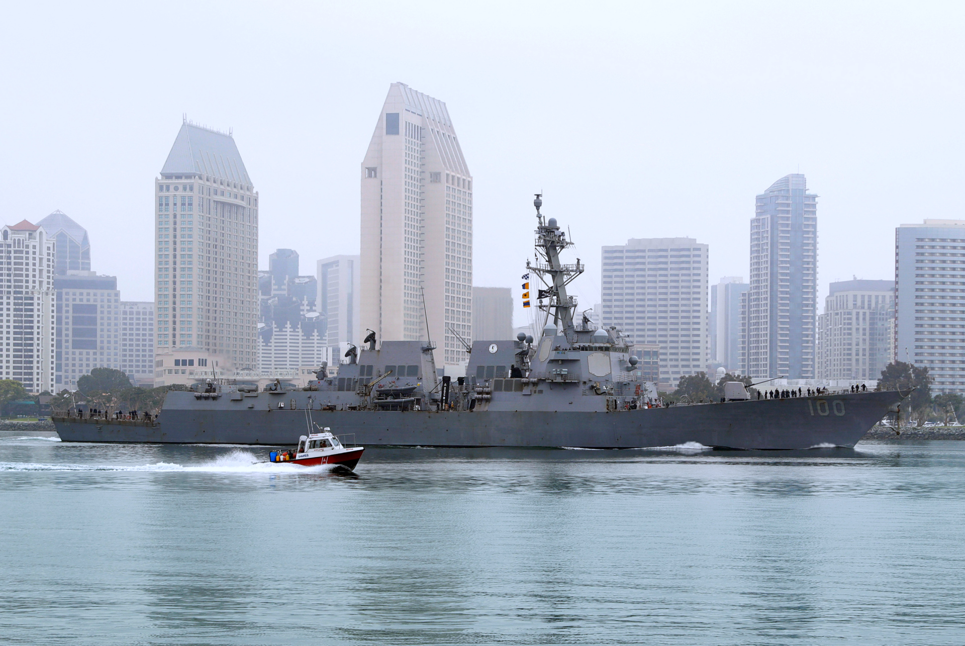 IMG uss kidd160148