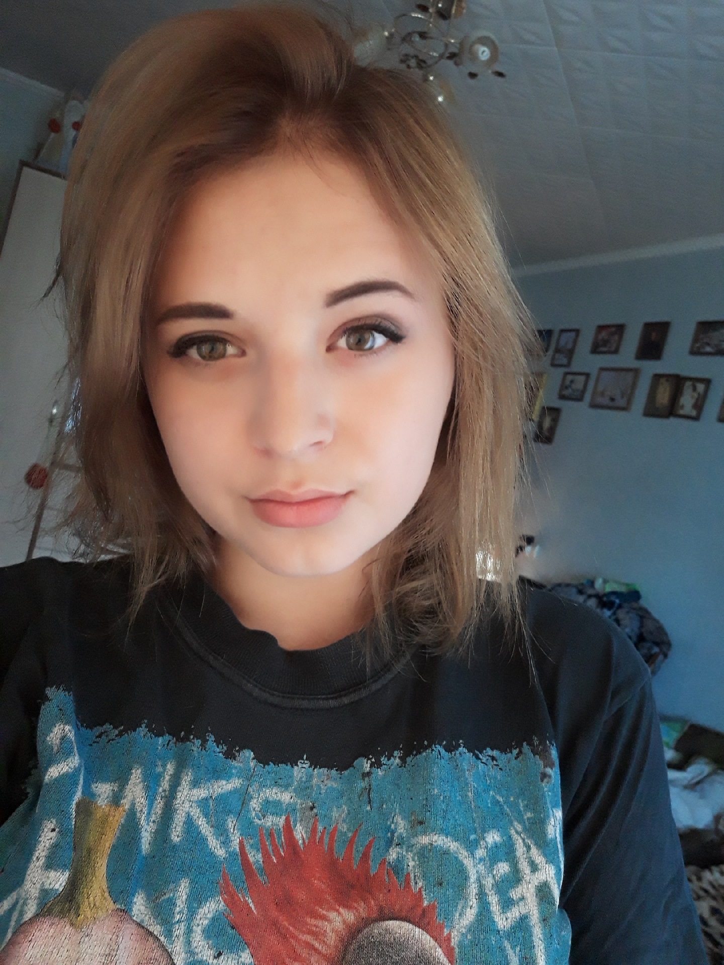 JadfxIxkLeg