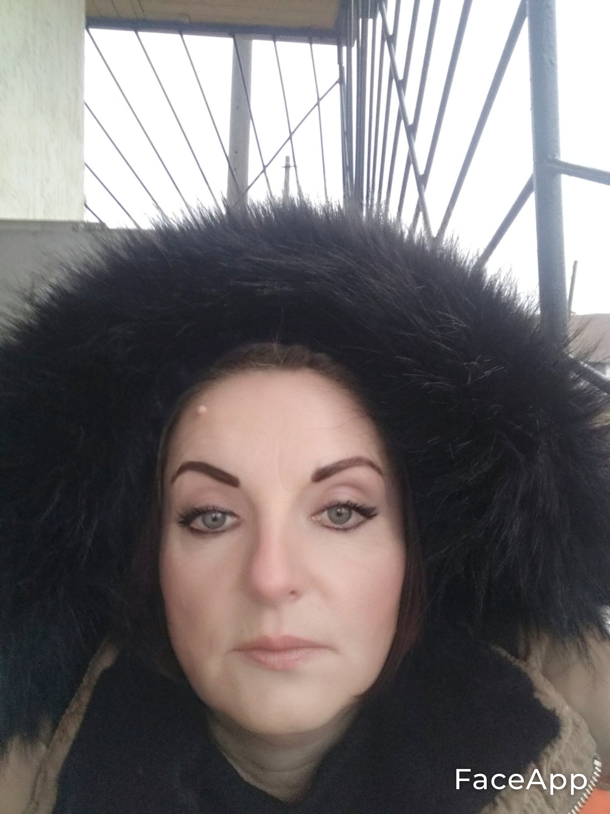 FaceApp 1639902129833