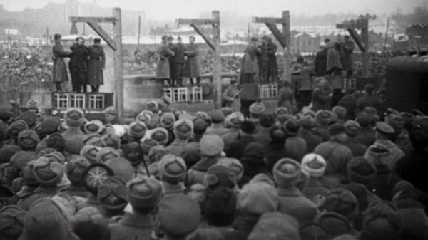 Казнь нацистских палачей Сталинграда в Харькове,декабрь 1943