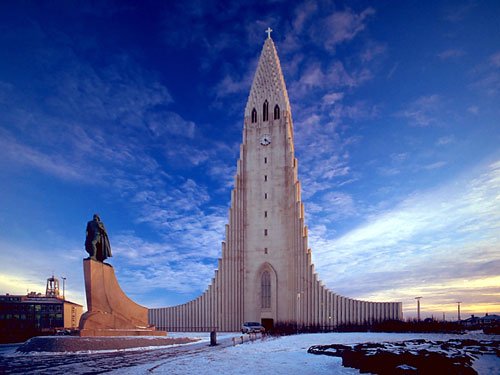 hallgrimskirkja-cathedral-reykjavik s