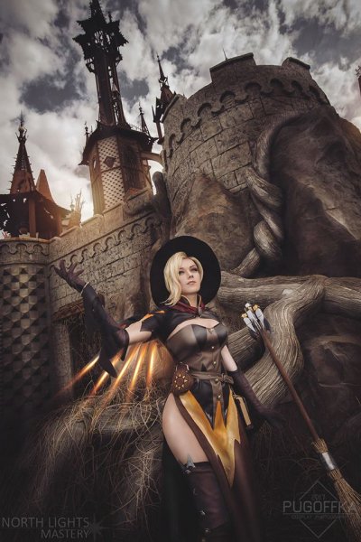 Overwatch Cosplay Mercy 002