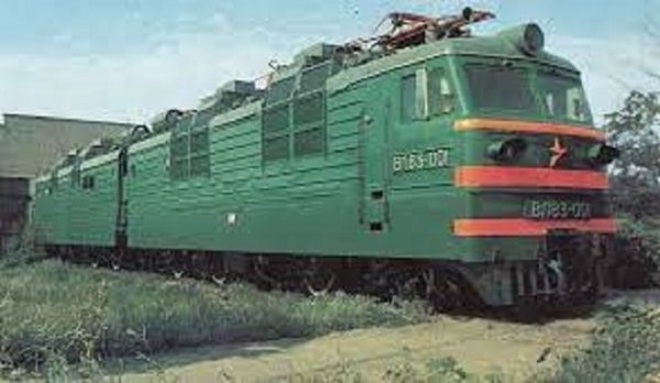 ВЛ83