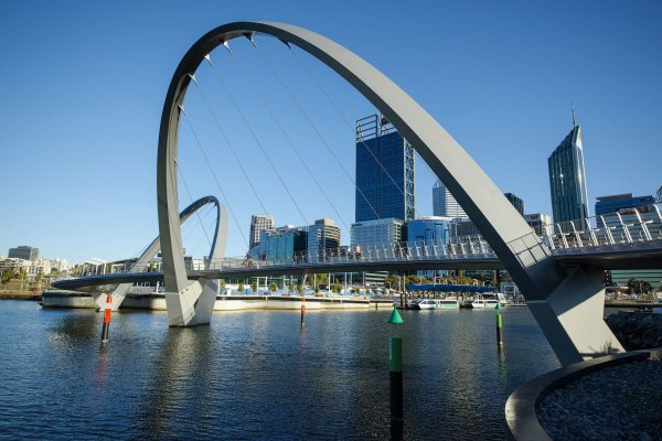 Arup-jacaranda--elizabeth-quay-pedestrian-and-cyclist-bridge