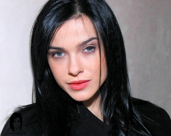 Лена Темникова