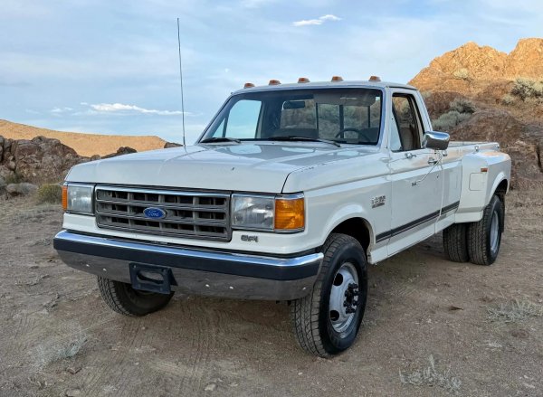 FORD F-350 XLT LARIAT 7.5L DUALLY (1989г.)