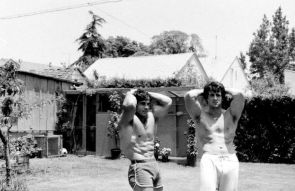 Franco-Columbu-con-Sylvester-Stallone-768x498