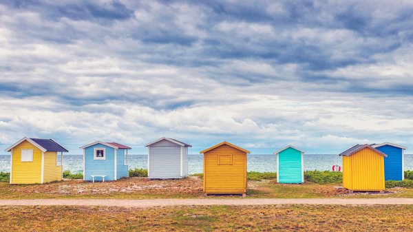 BeachHutsSweden ROW3776341463 UHD