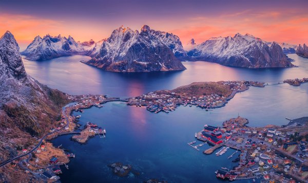 Norvegiia-ford-gory-skaly-gorod