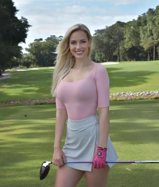 Golf girl Paige Spiranac