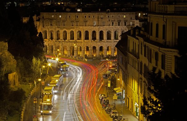 Teatr-martsella-rim-italiia-noch-ogni
