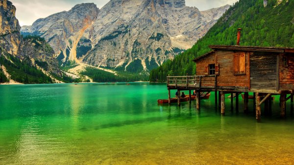 gory-ozero-lake-sudtirol