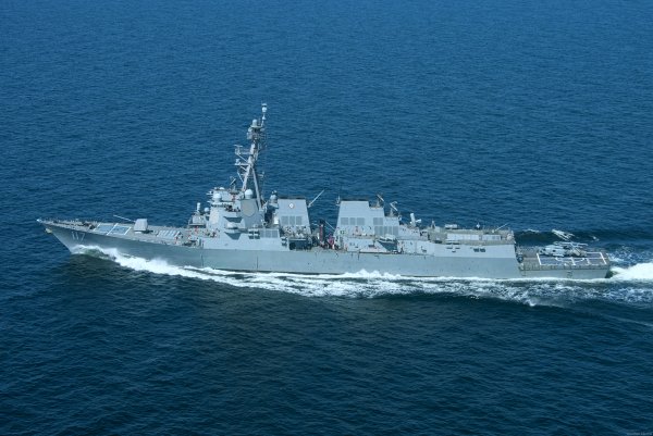 IMG viter59 USS Paul Ignatius DDG-117