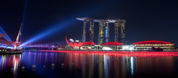 Garden-cityscape-bay-night-Singapore-reflection