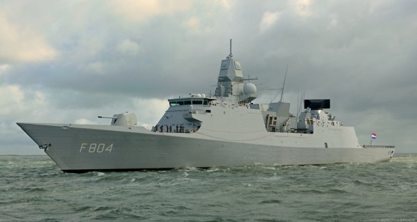 IMG viter59 HNLMS De Ruyiter F 804