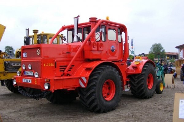 К-700А "КИРОВЕЦ"
