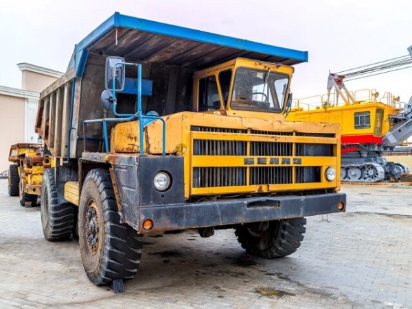 БелАЗ-7522
