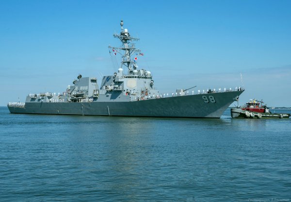 IMG viter59 USS Forrest Sherman DDG-98