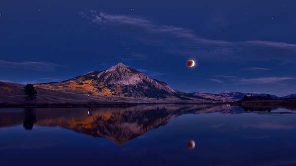 Crested Butte Eclispe Затмение у Крестед-Бьютт UHD Обои в 8К