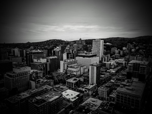 Dark Montréal