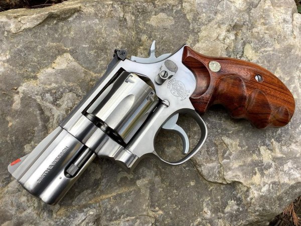 S&amp;W