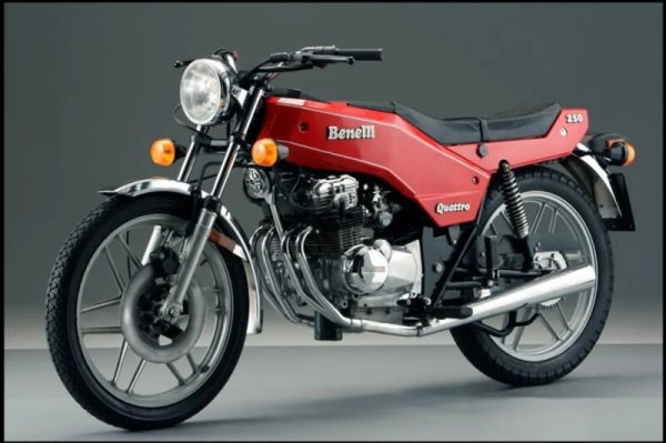 BENELLI 254 QUATTRO (1982г.)