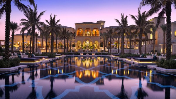 One-only-the-palm-3840x2160-dubay-luchshie-oteli