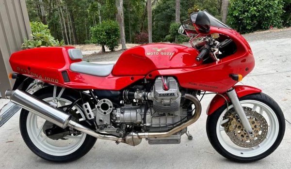 MOTO GUZZI DAYTONA 1000 (1993г.)