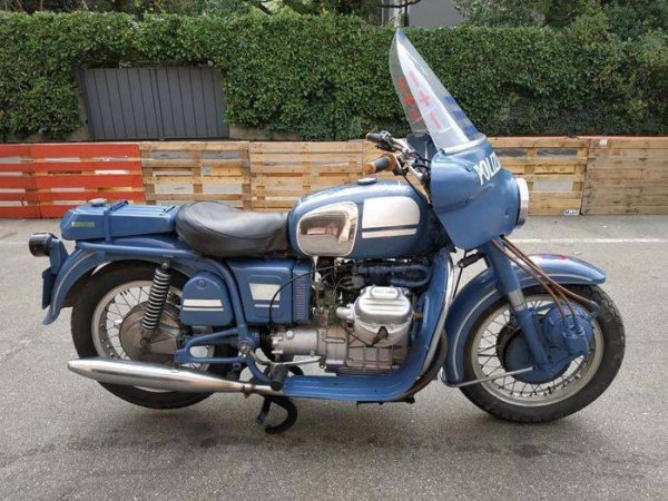 MOTO GUZZI V7 2WD (1972г.)