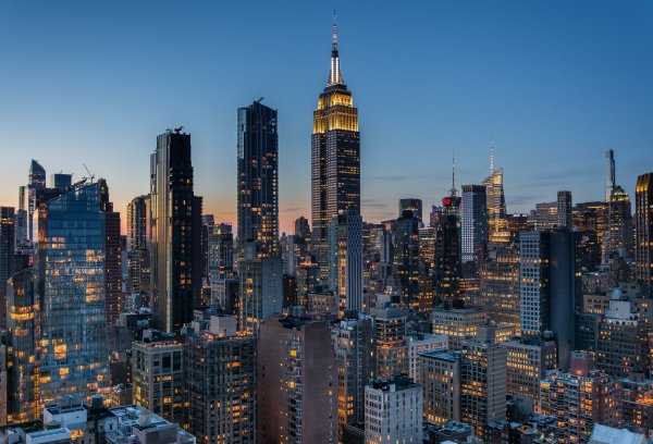 manhattan-new-york-city-mankhetten-niu-iork-doma-zdaniia-neb